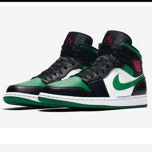 Air Jordan 1 mid pine green toe